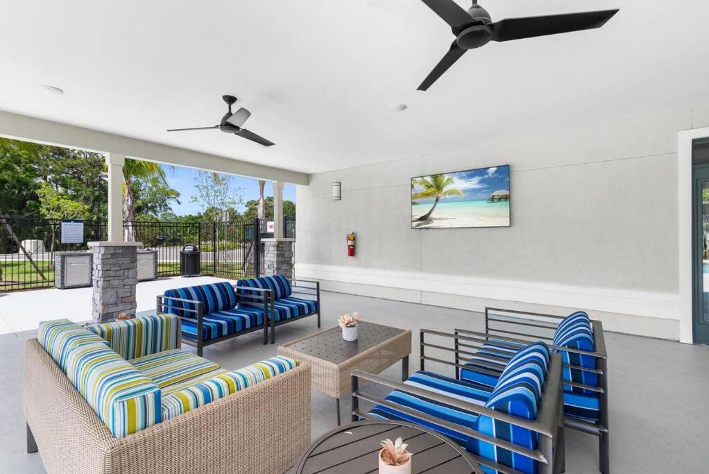 Elegant 2 Bed/2 Bath Apartment In Melbourne Fl Extérieur photo